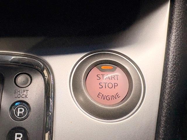 セレナ ２０Ｘ　Ｓ－ハイブリッド　修復歴なし　禁煙車　両側自動ドア　社外ＳＤナビ　Ｗエアコン　バックカメラ　Ｂｌｕｅｔｏｏｔｈ　エマージェンシーブレーキ　レーンキープ　クルコン　横滑り防止装置　インテリキー　プッシュスタート　ＥＴＣ（9枚目）