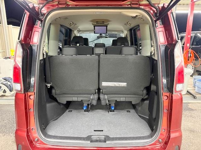 セレナ ハイウェイスター　プロパイロットエディション　修復歴なし　ワンオーナー　禁煙車　プロパイロット　両側自動ドア　フリップダウンモニタ　ブルートゥース　バックカメラ　インテリキー　プッシュスタート　ＥＴＣ　ＬＥＤライト　電動パーキング　ステアスイッチ（17枚目）