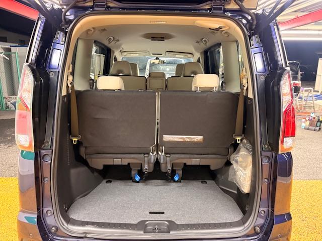 セレナ ハイウェイスター　プロパイロットエディション　修復歴なし　禁煙車　両側自動ドア　エマージェンシーブレーキ　プロパイロット　純正ＳＤナビ　レーンキープ　障害物センサー　Ｂｌｕｅｔｏｏｔｈ　バックカメラ　ＥＴＣ　横滑防止装置　電動パーキング　フルセグ（13枚目）