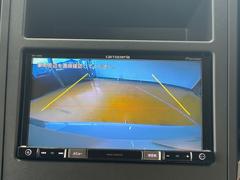 バックカメラがついて後方確認が簡単にできます！苦手としている車庫入れ等も安心して出来ますね！凄く需要の高い装備ですので、最初から付いていれば言う事なしですよね！？ 3