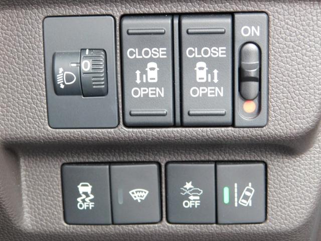フリード Ｇ・ホンダセンシング　Ｗ電動　純ナビ　後カメラ　純ドラレコ前　禁煙　１オーナー　ハロゲンライト　ＥＴＣ　盗難防止　ロールサンシェード　２列目キャプテンシート　６人乗　フルセグＴＶ　Ｂｌｕｅｔｏｏｔｈ　ＣＤ録音　整備記録簿（15枚目）
