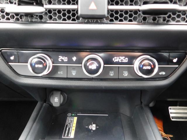 ZR-V e:HEVZ 元試乗車 全方位 前後ドラレコ・センサー コネクトディスプレー 電動バックドア ETC2.0 BOSEサウンド ワイヤレス充電器 ブラインドスポットI LEDライト Wエアコン BT USB 禁煙(21枚目)