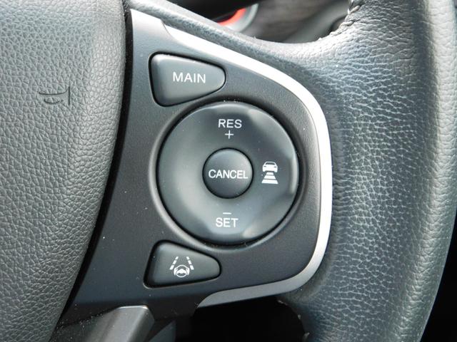 フリードハイブリッド ハイブリッド・Ｇホンダセンシング　純９型ナビ　ドラレコ前後　後カメ　Ｗ電動　禁煙　フロントセンサー　ＬＥＤ　ＥＴＣ　盗難防止　革巻　純１５アルミホイール　Ｂｌｕｅｔｏｏｔｈ　フルセグＴＶ　ＣＤ録音　ＵＳＢ　シートヒーター　ドアバイザー（17枚目）