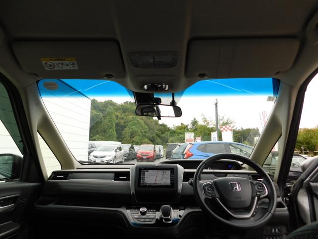 フリードハイブリッド ハイブリッド・Ｇホンダセンシング　ギャザナビ　後カメラ　Ｗ電動　１オナ　ドラレコ前後　ＬＥＤ　サイドカーテンエアバッグ　ＥＴＣ　後方誤発進　シートヒーター　盗難防止　革巻ステア　ドアバイザー　フルセグＴＶ　Ｂｌｕｅｔｏｏｔｈ　ＵＳＢ（2枚目）