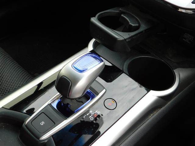 ジェイド ハイブリッドX SENSING 純ナビ 純ナビ 1オナ LEDライト フォグ ETC 革巻ステア 純正ドラレコ ドアバイザー オートリトラミラー 盗難防止 ラゲッジトレイ ワンセグTV Bluetooth接続 禁煙(15枚目)