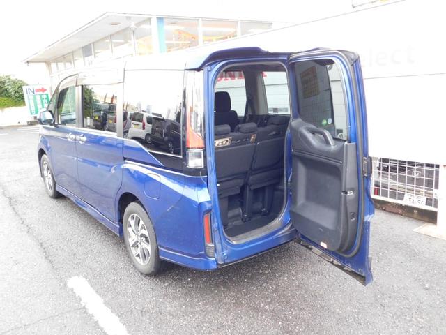 ステップワゴンスパーダ スパーダ　４ＷＤ　Ｗ電動　純９型ナビ　横開き後ドア　ＬＥＤ　クルーズコントロール　革巻ステア　サイドカーテンエアバッグ　フォグ　ＥＴＣ　ヒーテッドドアミラー　急速充電ＵＳＢ　フルセグＴＶ　ＢＴ　ＣＤ録音　１オナ（4枚目）