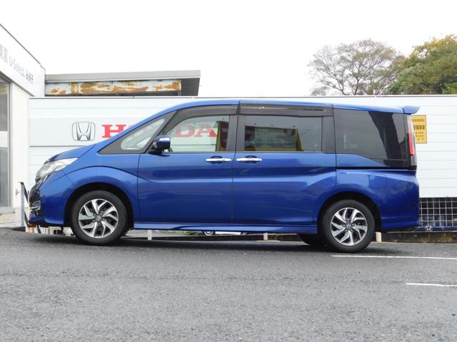 ステップワゴンスパーダ スパーダ　４ＷＤ　Ｗ電動　純９型ナビ　横開き後ドア　ＬＥＤ　クルーズコントロール　革巻ステア　サイドカーテンエアバッグ　フォグ　ＥＴＣ　ヒーテッドドアミラー　急速充電ＵＳＢ　フルセグＴＶ　ＢＴ　ＣＤ録音　１オナ（7枚目）