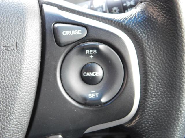 ステップワゴンスパーダ スパーダ　４ＷＤ　Ｗ電動　純９型ナビ　横開き後ドア　ＬＥＤ　クルーズコントロール　革巻ステア　サイドカーテンエアバッグ　フォグ　ＥＴＣ　ヒーテッドドアミラー　急速充電ＵＳＢ　フルセグＴＶ　ＢＴ　ＣＤ録音　１オナ（18枚目）