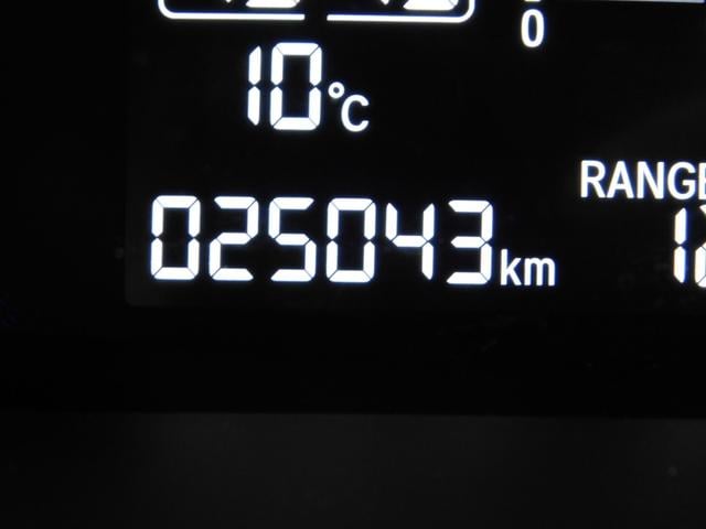 ステップワゴンスパーダ スパーダ　４ＷＤ　Ｗ電動　純９型ナビ　横開き後ドア　ＬＥＤ　クルーズコントロール　革巻ステア　サイドカーテンエアバッグ　フォグ　ＥＴＣ　ヒーテッドドアミラー　急速充電ＵＳＢ　フルセグＴＶ　ＢＴ　ＣＤ録音　１オナ（29枚目）