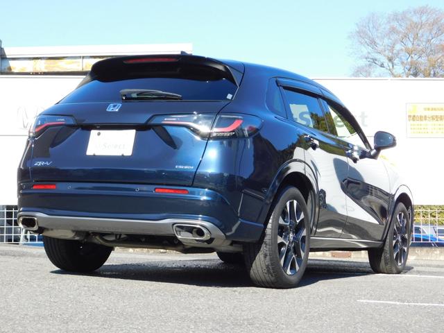 ＺＲ－Ｖ ｅ：ＨＥＶＺ　４ＷＤ　元試乗車　全周囲　前後ドラレコ　コネクトディスプレー　前後パーキングセンサー　電動バックドア　ＢＳＩ　ＢＯＳＥサウンド　ＥＴＣ２．０　置くだけ充電器　シート・ハンドルヒーター　後退出庫Ｓ　禁煙（12枚目）