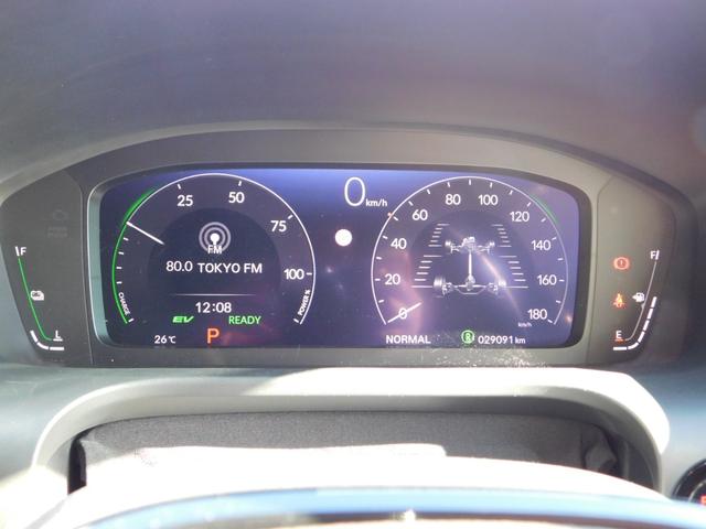 ＺＲ－Ｖ ｅ：ＨＥＶＺ　４ＷＤ　元試乗車　全周囲　前後ドラレコ　コネクトディスプレー　前後パーキングセンサー　電動バックドア　ＢＳＩ　ＢＯＳＥサウンド　ＥＴＣ２．０　置くだけ充電器　シート・ハンドルヒーター　後退出庫Ｓ　禁煙（21枚目）