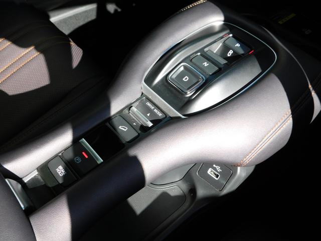 ＺＲ－Ｖ ｅ：ＨＥＶＺ　４ＷＤ　元試乗車　全周囲　前後ドラレコ　コネクトディスプレー　前後パーキングセンサー　電動バックドア　ＢＳＩ　ＢＯＳＥサウンド　ＥＴＣ２．０　置くだけ充電器　シート・ハンドルヒーター　後退出庫Ｓ　禁煙（23枚目）
