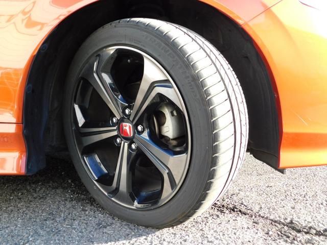 ジェイド ＲＳ・ホンダセンシング　純８型ナビ　後カメ　ＬＥＤ　ターボ　禁煙　１オーナー　光のアイテムパッケージ　サイドカーテンエアバッグ　革巻ステア　パドル　Ａクルコン　純ドラレコ前　ＥＴＣ　フルセグ　ＢＴ接続　ウーファー　ツィーター（10枚目）