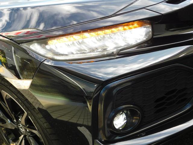 シビック ハッチバック　ホンダセンシング　純ドラレコ前　パワーシート　シートヒーター　ＥＴＣ　革巻ステア　ＬＥＤ　フォグ　パドル　サイドカーテンエアバッグ　イモビライザー　セキュリティアラーム　ＢＴ接続　禁煙　ワンオーナー（3枚目）