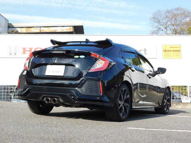 シビック ハッチバック　ホンダセンシング　純ドラレコ前　パワーシート　シートヒーター　ＥＴＣ　革巻ステア　ＬＥＤ　フォグ　パドル　サイドカーテンエアバッグ　イモビライザー　セキュリティアラーム　ＢＴ接続　禁煙　ワンオーナー（5枚目）