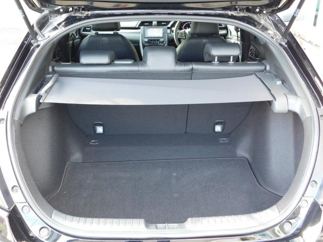 シビック ハッチバック　ホンダセンシング　純ドラレコ前　パワーシート　シートヒーター　ＥＴＣ　革巻ステア　ＬＥＤ　フォグ　パドル　サイドカーテンエアバッグ　イモビライザー　セキュリティアラーム　ＢＴ接続　禁煙　ワンオーナー（26枚目）