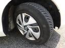 純正ホイールキャップ付15インチオールシーズンタイヤを装着しております(右前)!安心のパンク保証はじめました!知識と技術豊富な当店のベテランスタッフがお客様を全力でサポートいたします!
