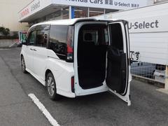 わくわくゲート仕様車です。狭い駐車スペースの荷物の出し入れに便利です。内側から開け閉めすることもできます。チャイルドロックも備わっておりますので、お子様も安心ですね♪ 5