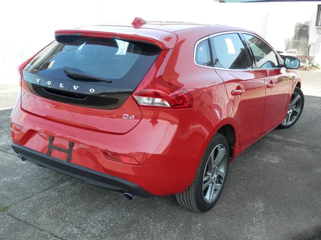 Ｖ４０ Ｄ４　黒レザー・セーフティＰＫＧ・純正ナビ・ＥＴＣ・Ｓキー（5枚目）