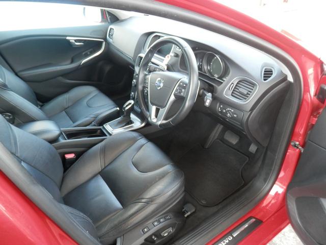 Ｖ４０ Ｄ４　黒レザー・セーフティＰＫＧ・純正ナビ・ＥＴＣ・Ｓキー（10枚目）