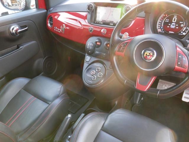 アバルト595 コンペティツィオーネ コンペティツィオーネ・レザーシート・社外マフラー・社外ナビ/TV・ETC・HIDヘッドライト(13枚目)