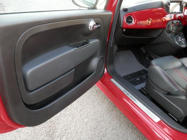 アバルト595 コンペティツィオーネ コンペティツィオーネ・レザーシート・社外マフラー・社外ナビ/TV・ETC・HIDヘッドライト(19枚目)