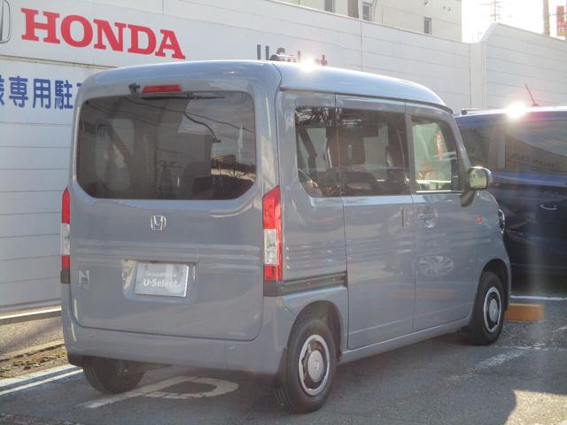 Ｎ－ＶＡＮ＋スタイル ファン　ホンダセンシング　純正８インチナビ　リヤカメラ　前後ドライブレコーダー　ＥＴＣ　禁煙　デジタルルームミラー　ＬＥＤ　フォグ　ＵＳＢ充電　ルーフコンソール　Ｂモニ　地デジＴＶ　横滑防止装置　パワステ（4枚目）