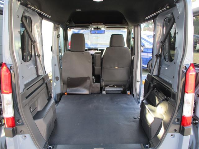 Ｎ－ＶＡＮ＋スタイル ファン　ホンダセンシング　純正８インチナビ　リヤカメラ　前後ドライブレコーダー　ＥＴＣ　禁煙　デジタルルームミラー　ＬＥＤ　フォグ　ＵＳＢ充電　ルーフコンソール　Ｂモニ　地デジＴＶ　横滑防止装置　パワステ（10枚目）