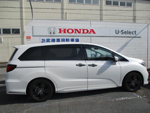 オデッセイハイブリッド ｅ：ＨＥＶアブソルート・ＥＸ　ホンダコネクトナビ１１．４インチ　レザーシート　シートヒーター　マルチビューカメラ　ブラインドスポットインフォメーション　３ゾーンエアコン　社外天井モニター　社外ルームミラー型前後ドラレコ　ＥＴＣ（6枚目）