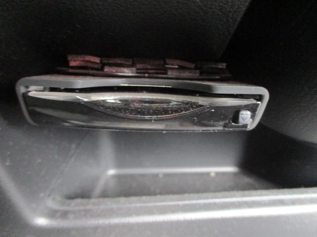 N-BOXカスタム G・ターボパッケージ 純正ナビ フルセグTV CD DVD バックカメラ ETC 両側電動スライドドア スマートキー HIDヘッドライト フォグライト 無限マフラー 社外14インチアルミ クルーズコントロール バツクカメラ(18枚目)