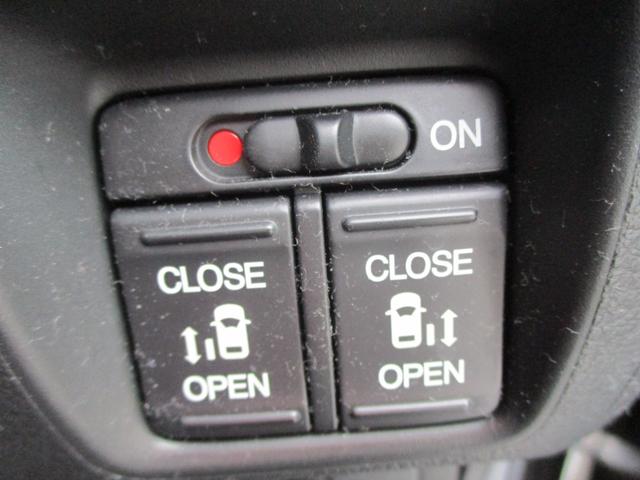 N-BOXカスタム G・ターボパッケージ 純正ナビ フルセグTV CD DVD バックカメラ ETC 両側電動スライドドア スマートキー HIDヘッドライト フォグライト 無限マフラー 社外14インチアルミ クルーズコントロール バツクカメラ(19枚目)