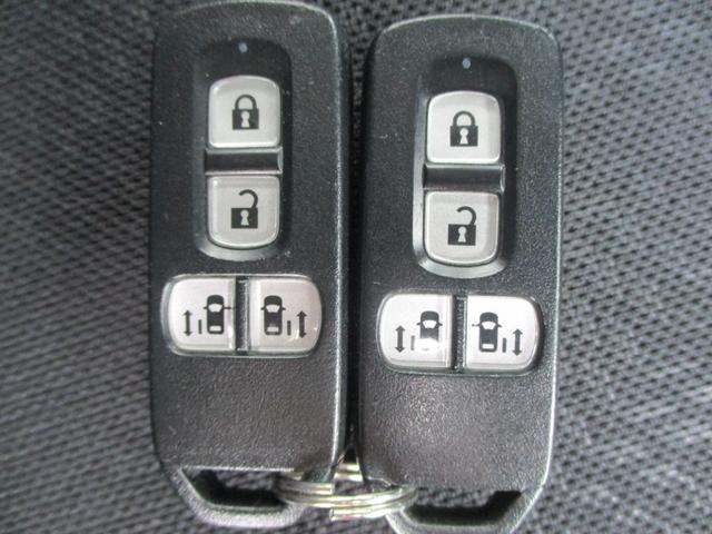 N-BOXカスタム G・ターボパッケージ 純正ナビ フルセグTV CD DVD バックカメラ ETC 両側電動スライドドア スマートキー HIDヘッドライト フォグライト 無限マフラー 社外14インチアルミ クルーズコントロール バツクカメラ(23枚目)