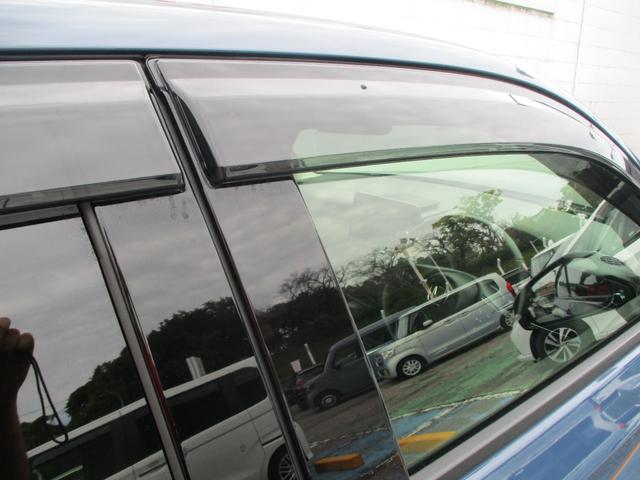 ヴェゼル e:HEVZ 当社デモカー 純正9インチコネクトナビ フルセグTV マルチカメラ BSI ステアリングヒーター ETC フォグライト 衝突軽減ブレーキ サイドカーテンエアバック ワイヤレス充電 1オナ スマキ 禁煙(9枚目)