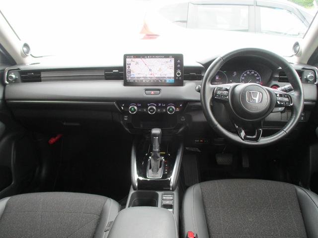 ヴェゼル e:HEVZ 当社デモカー 純正9インチコネクトナビ フルセグTV マルチカメラ BSI ステアリングヒーター ETC フォグライト 衝突軽減ブレーキ サイドカーテンエアバック ワイヤレス充電 1オナ スマキ 禁煙(13枚目)