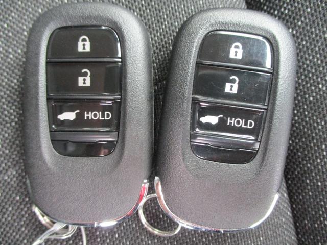 ヴェゼル e:HEVZ 当社デモカー 純正9インチコネクトナビ フルセグTV マルチカメラ BSI ステアリングヒーター ETC フォグライト 衝突軽減ブレーキ サイドカーテンエアバック ワイヤレス充電 1オナ スマキ 禁煙(30枚目)