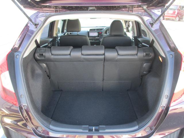 フィット 15XL ワンオーナー 禁煙 あんしんパッケージ LED シートヒーター 純正ナビ ワンセグ DVD バックカメラ ドアバイザー オートリトラミラー スマートキー 1セグTV オートエアコン リヤカメラ ABS(9枚目)