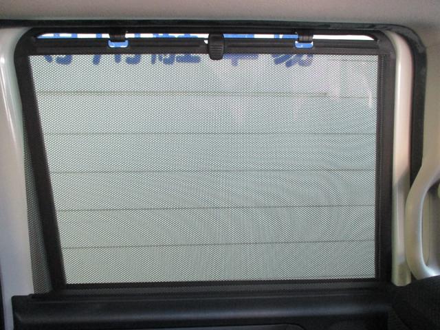 Ｎ－ＢＯＸ ＧＳＳパッケージ　社外ナビ　フルセグＴＶ　ＣＤ　ＤＶＤ　リヤカメラ　ＥＴＣ　左側電動スライドドア　禁煙　ドラレコ　リヤサンシェード　シートバックテーブル　リヤシートスライド　Ｉストップ　両側スライド片側電動ドア　イモビ（18枚目）