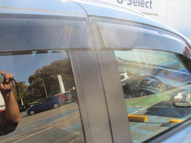 フリード＋ハイブリッド ハイブリッド・クロスターホンダセンシング　禁煙　純正ナビ　フルセグＴＶ　ＢＴ　バックカメラ　ＥＴＣ　両側電動スライドドア　ナビ連動純正前後ドラレコ　ＬＥＤ　ＬＥＤフォグライト　純正１５インチアルミホイール　ドアバイザー　地デジフルセグ　ＵＳＢ（9枚目）