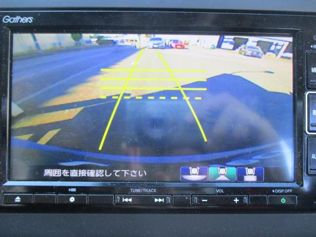 フリード＋ハイブリッド ハイブリッド・クロスターホンダセンシング　禁煙　純正ナビ　フルセグＴＶ　ＢＴ　バックカメラ　ＥＴＣ　両側電動スライドドア　ナビ連動純正前後ドラレコ　ＬＥＤ　ＬＥＤフォグライト　純正１５インチアルミホイール　ドアバイザー　地デジフルセグ　ＵＳＢ（15枚目）