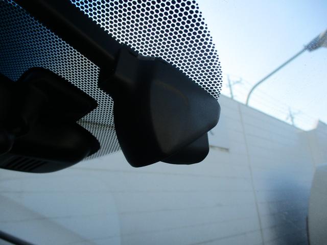 フリード＋ハイブリッド ハイブリッド・クロスターホンダセンシング　禁煙　純正ナビ　フルセグＴＶ　ＢＴ　バックカメラ　ＥＴＣ　両側電動スライドドア　ナビ連動純正前後ドラレコ　ＬＥＤ　ＬＥＤフォグライト　純正１５インチアルミホイール　ドアバイザー　地デジフルセグ　ＵＳＢ（17枚目）