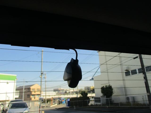 フリード＋ハイブリッド ハイブリッド・クロスターホンダセンシング　禁煙　純正ナビ　フルセグＴＶ　ＢＴ　バックカメラ　ＥＴＣ　両側電動スライドドア　ナビ連動純正前後ドラレコ　ＬＥＤ　ＬＥＤフォグライト　純正１５インチアルミホイール　ドアバイザー　地デジフルセグ　ＵＳＢ（18枚目）