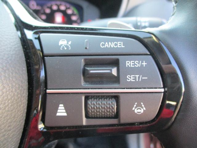 ZR-V e:HEVX 4WD ブラインドスポットインフォメーション ホンダコネクト ギャザズ11.4インチナビ ナビ連動3カメラドラレコ フロントシートヒーター パワーテールゲート 18インチアルミ バイザー フロアカーペ(15枚目)