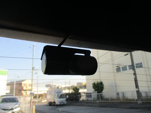 ZR-V e:HEVX 4WD ブラインドスポットインフォメーション ホンダコネクト ギャザズ11.4インチナビ ナビ連動3カメラドラレコ フロントシートヒーター パワーテールゲート 18インチアルミ バイザー フロアカーペ(20枚目)