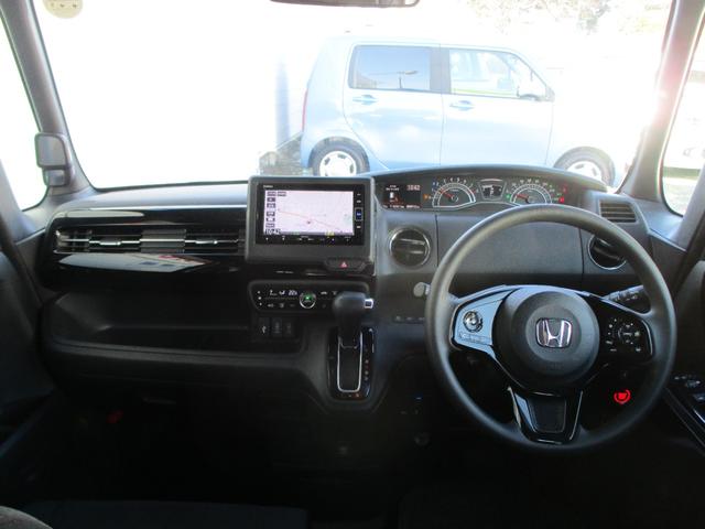 N-BOXカスタム L 純正ナビ フルセグTV CD DVD リヤカメラ ETC 禁煙 ワンオーナー 純正前後ドラレコ シートヒーター 衝突軽減ブレーキ サイドカーテンエアバック コーナーセンサー 両席電動スライドドア(12枚目)