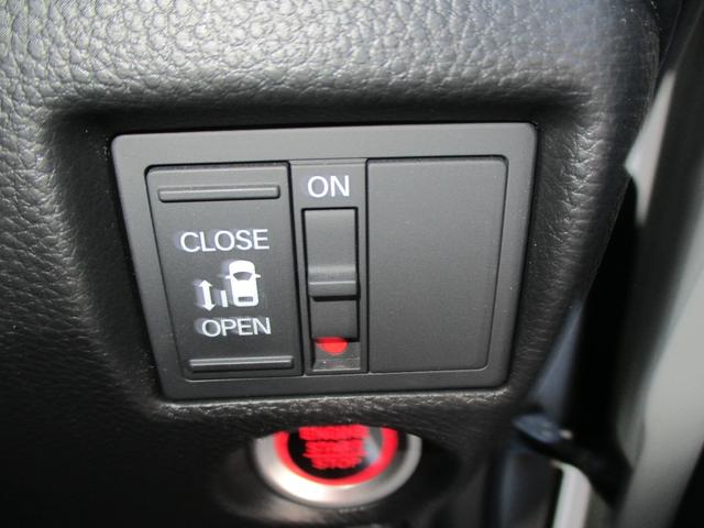 N-BOXカスタム L 純正ナビ フルセグTV CD DVD リヤカメラ ETC 禁煙 ワンオーナー 純正前後ドラレコ シートヒーター 衝突軽減ブレーキ サイドカーテンエアバック コーナーセンサー 両席電動スライドドア(20枚目)