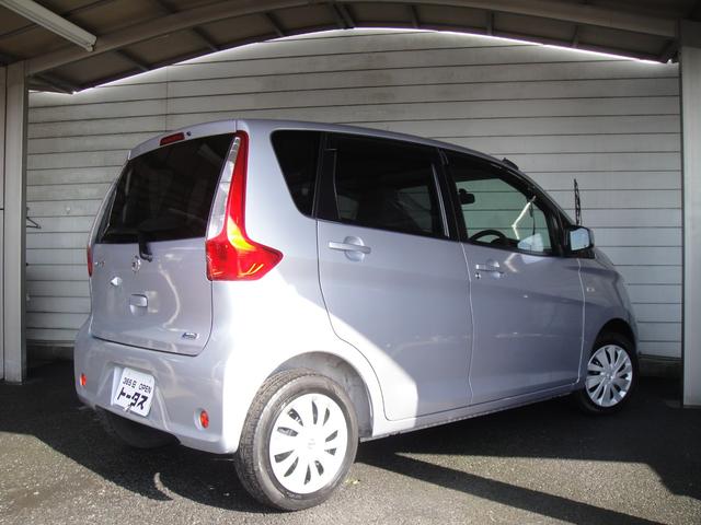 S 1オーナー 禁煙車 ナビ フルセグ バックカメラ アイドリングストップ キーレス連動リトラミラー AUX接続 SDカード アームレスト 記録簿 タイミングチェーン Rキー クールシルバーメタリック(2枚目)
