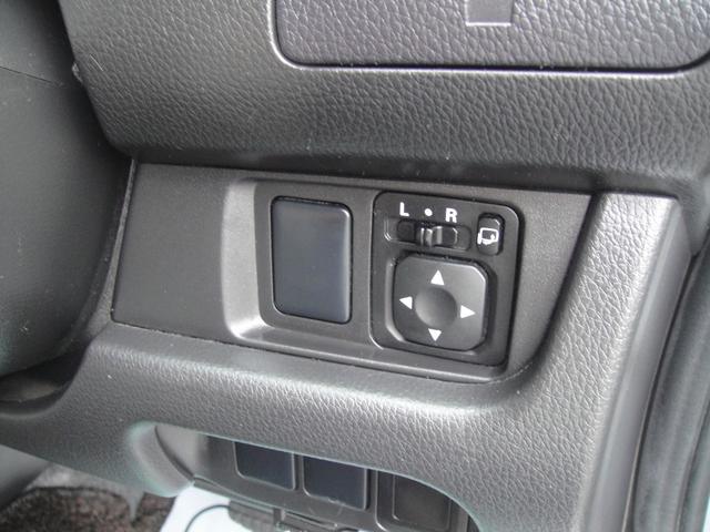ハイウェイスター J 禁煙車 ナビ フルセグ AUX CD USB接続ケーブル ドライブレコーダー オートエアコン 上下HIDヘッドライト ETC オートリトラミラー フォグ 革巻きステアリング アームレスト 記録簿付き(13枚目)