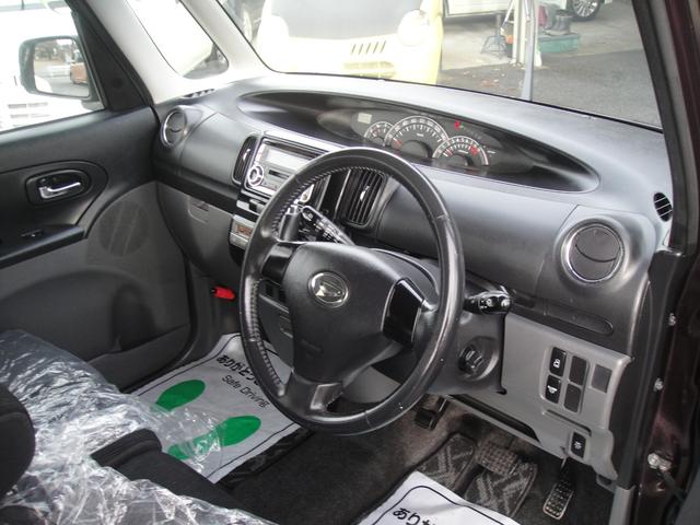 タント カスタムＶセレクションターボ　ターボ　禁煙車　１オーナー　ＡＵＸ接続　ルーフコンソール　トップシェイドフロントガラス　ＥＴＣ　革巻きチルトステアリング　シートリフター　スマートキー　電動格納ミラー　電動パワースライドドア（3枚目）