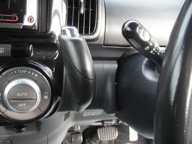タント カスタムＶセレクションターボ　ターボ　禁煙車　１オーナー　ＡＵＸ接続　ルーフコンソール　トップシェイドフロントガラス　ＥＴＣ　革巻きチルトステアリング　シートリフター　スマートキー　電動格納ミラー　電動パワースライドドア（8枚目）