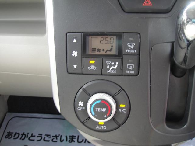 タント Ｘ　ＳＡ　禁煙車　ナビ　ＴＶ　ＣＤ　バックカメラ　パワースライド　スマートキー　ステアリングリモコン　オートエアコン　オートライト　オートリトラミラー　ロールサンシェード　チルトステアリング　シートリフター（9枚目）